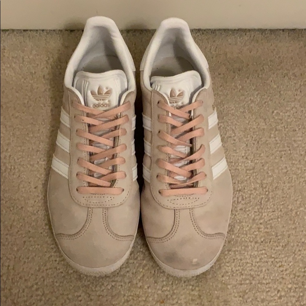 COPY - Adidas Gazelle VAPOUR PINK size 7.5